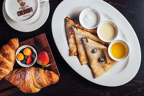 Chekhoff Café & Bar, Основной зал — фото