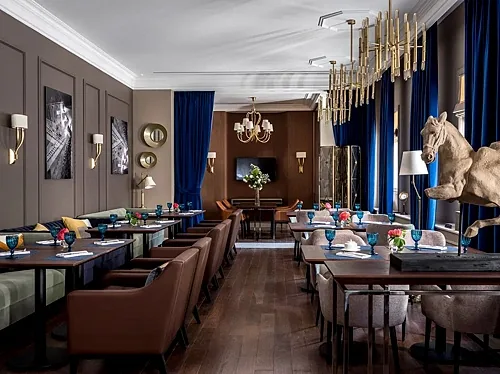 Основной зал — Chekhoff Café & Bar