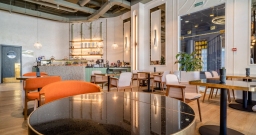 Ресторан 1-й этаж — интерьер зала