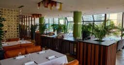 Ресторан 2-й этаж — интерьер зала