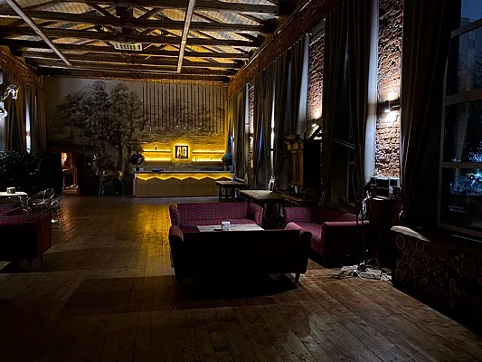 AG Loft, CHALET — фото