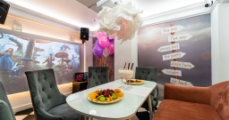 Алиса в стране чудес — интерьер зала