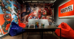 Марвел — интерьер зала