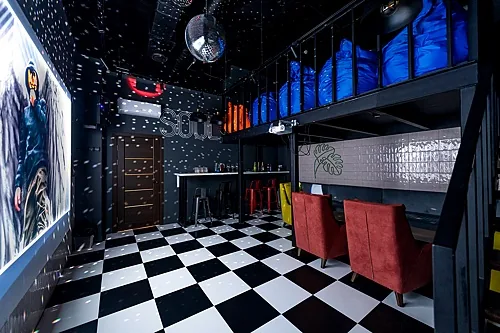 Диско — Party Hard на Тульской, Москва