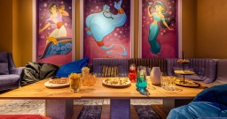 Алладин Алладин — интерьер зала