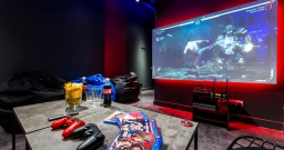 Готэм Сити — подробнее о зале