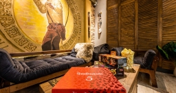 Индиана Джонс Индиана Джонс — интерьер зала