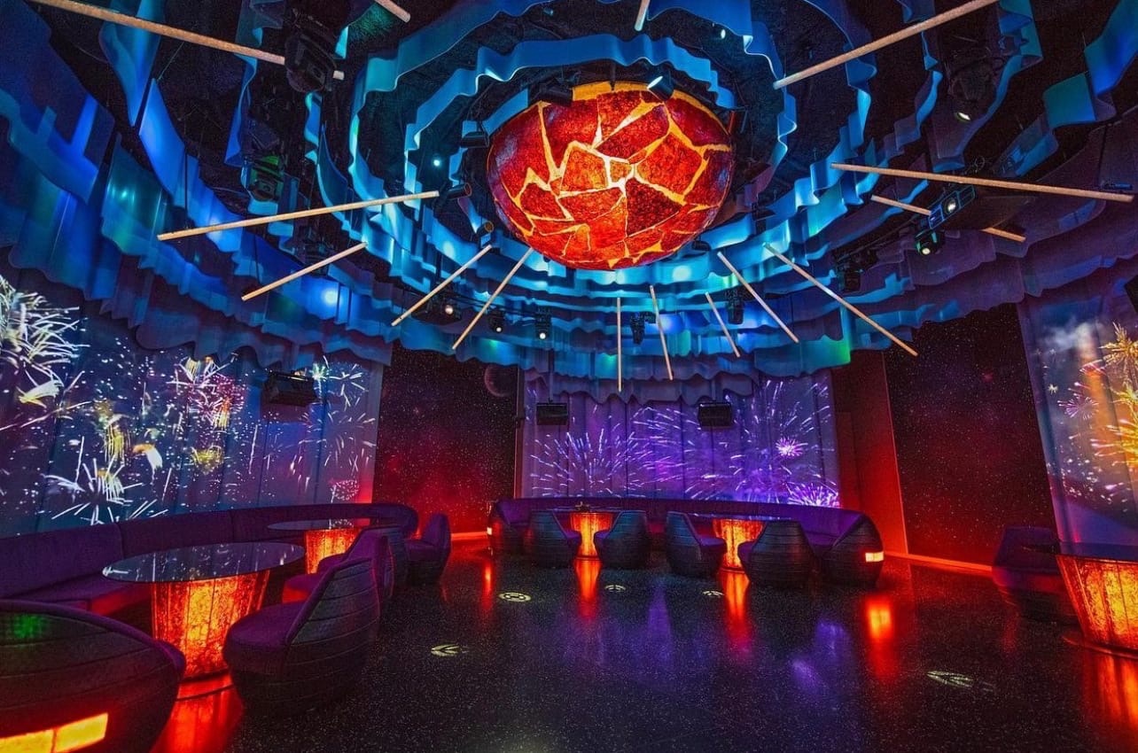 VIP зал — Бар-караоке City Voice