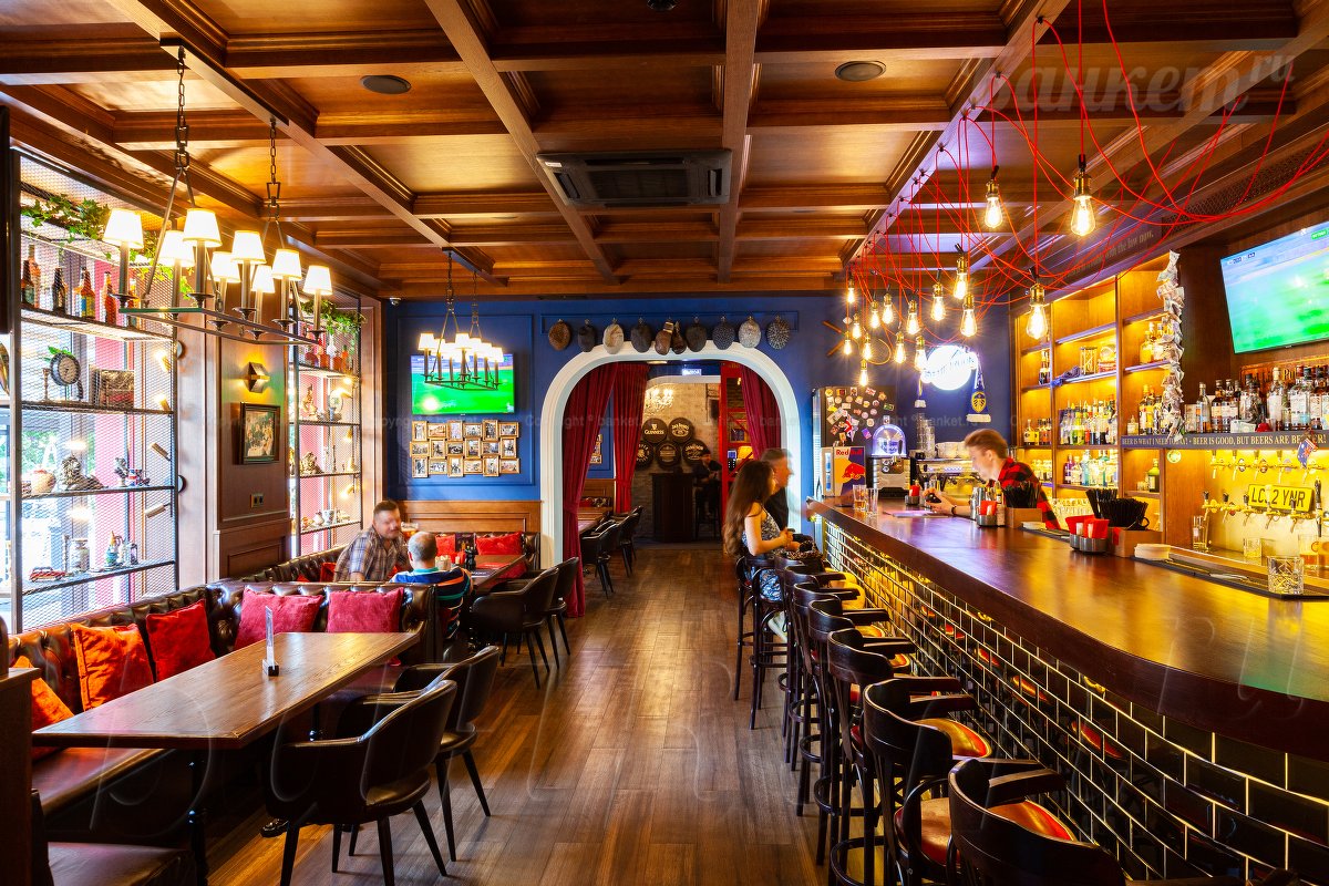 Основной зал — Бар Red Lion Pub