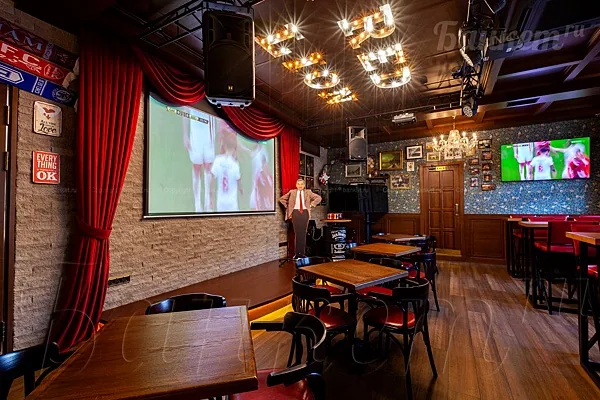 Основной зал — Бар Red Lion Pub, Москва