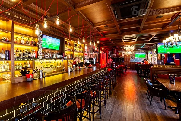 Основной зал — Бар Red Lion Pub, Москва