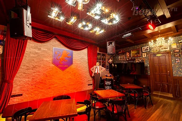 Основной зал — Бар Red Lion Pub, Москва