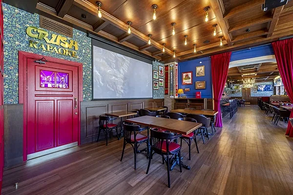 Основной зал — Бар Red Lion Pub, Москва