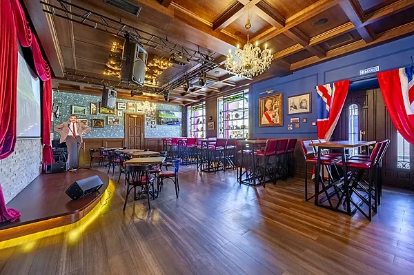 Основной зал — Бар Red Lion Pub, Москва