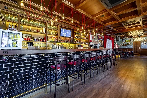 Основной зал — Бар Red Lion Pub, Москва