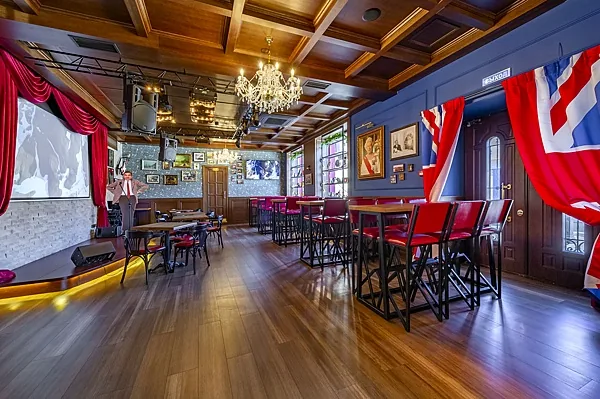 Основной зал — Бар Red Lion Pub, Москва