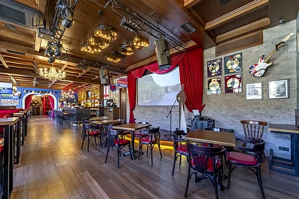 Основной зал — Бар Red Lion Pub, Москва