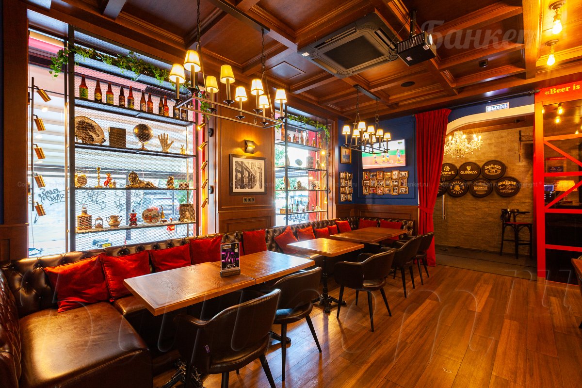 Малый зал — Бар Red Lion Pub
