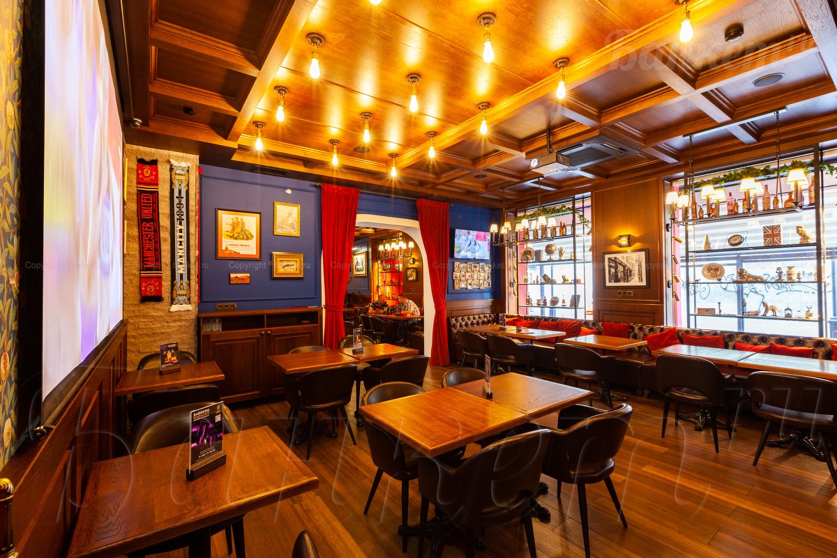 Малый зал — Бар Red Lion Pub