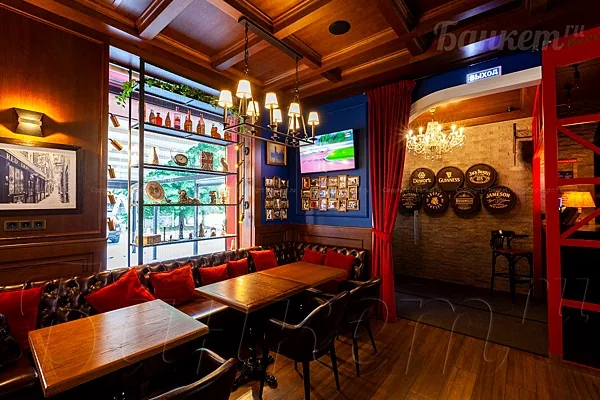 Бар Red Lion Pub, Малый зал — фото