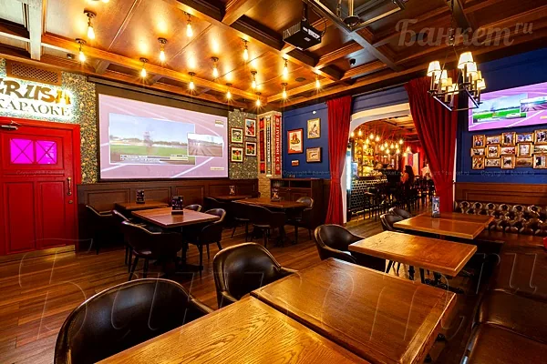 Бар Red Lion Pub, Малый зал — фото