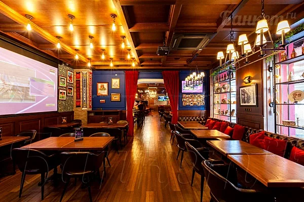 Бар Red Lion Pub, Малый зал — фото