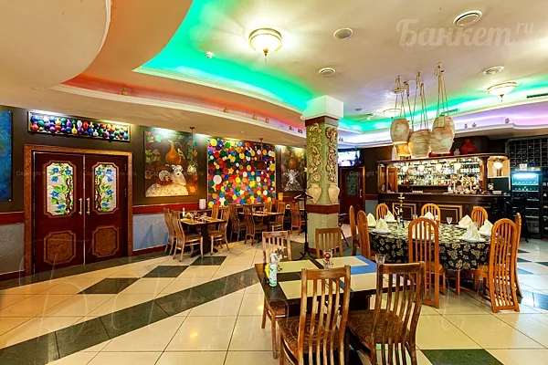 Большой зал — Очаг Grill, Москва