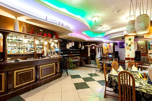 Большой зал — Очаг Grill, Москва