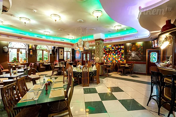 Большой зал — Очаг Grill, Москва