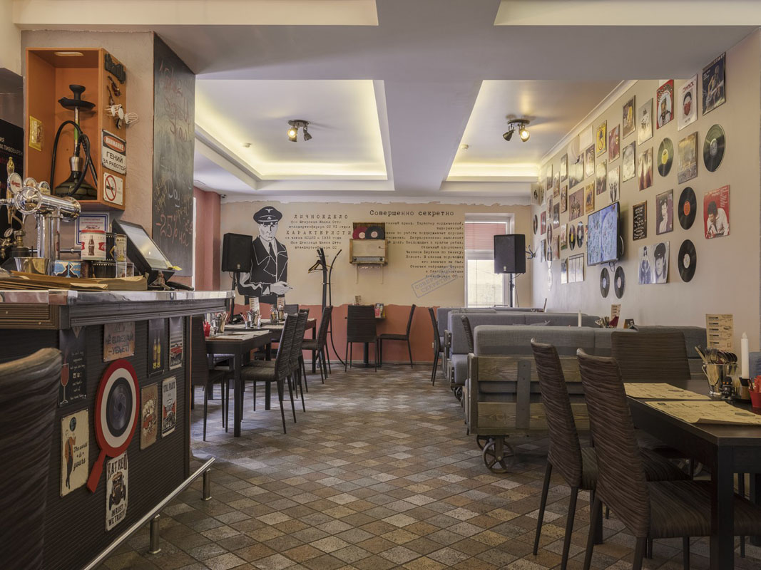 Арт-Кафе New Place Moscow — Основной зал, фото банкетного зала