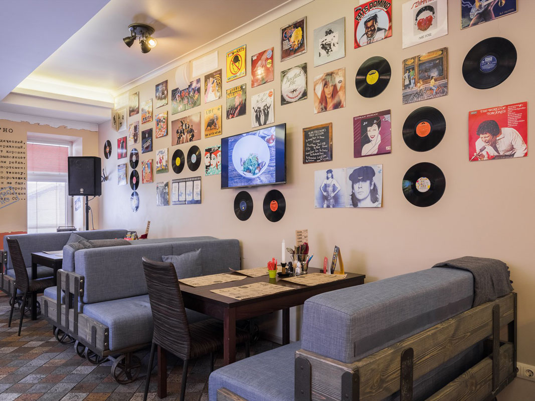 Основной зал — Арт-Кафе New Place Moscow