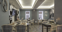 Зал с велосипедом — подробнее о зале