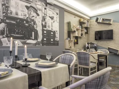 Зал с велосипедом — Арт-Кафе New Place Moscow