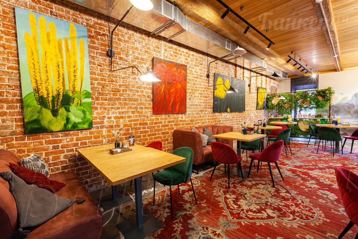 Основной зал — Кафе-бар Место притяжения