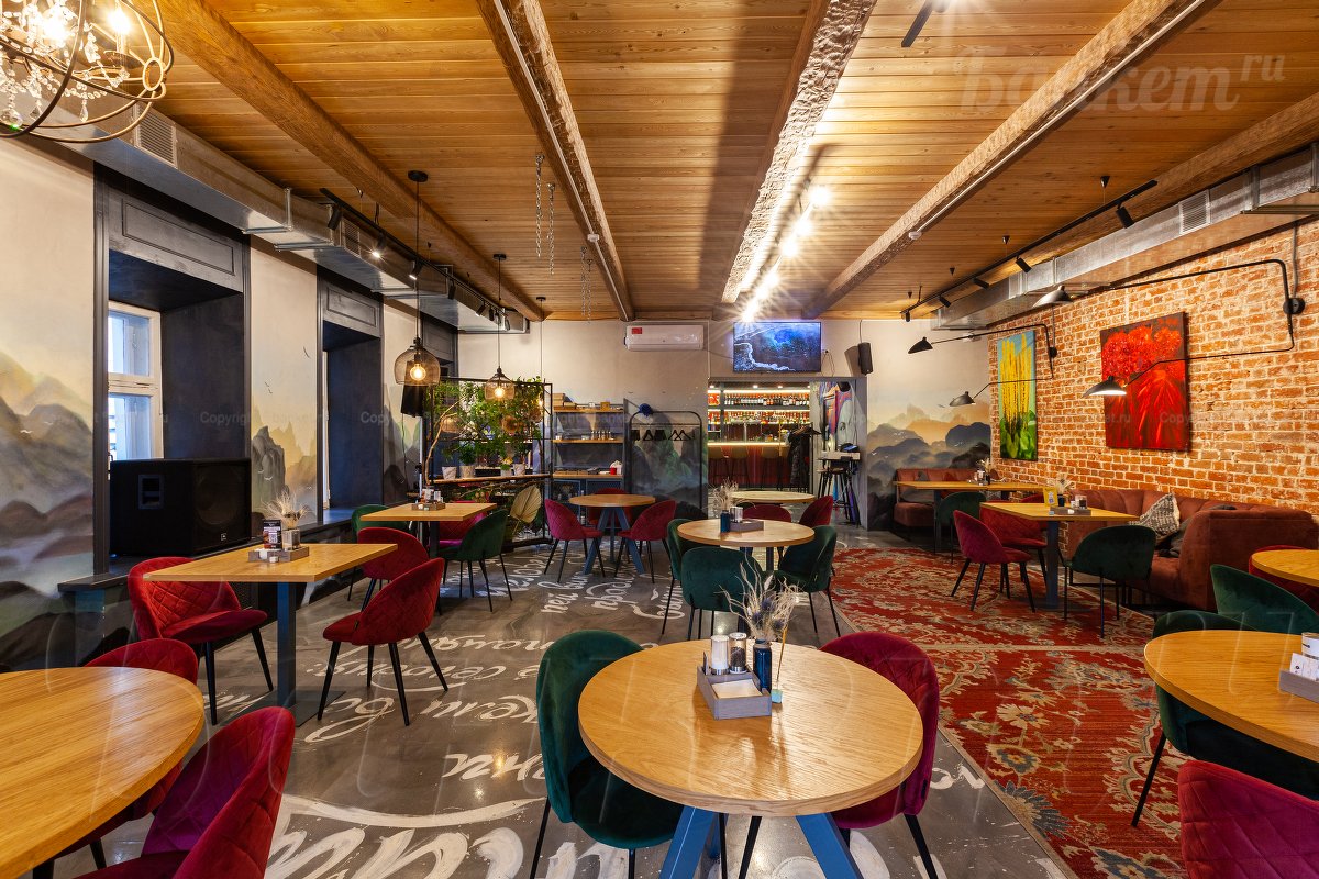 Основной зал — Кафе-бар Место притяжения