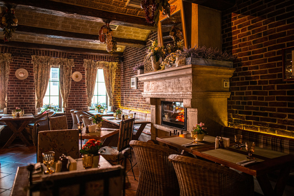 Каминный зал — Вилла Паста