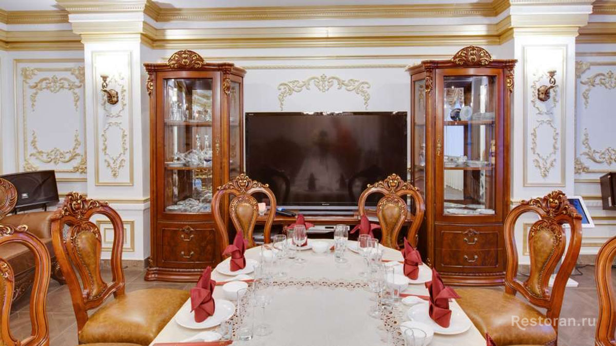 Царский зал — Ресторанный комплекс Golden Lotos
