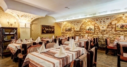 Трапезный зал — интерьер зала