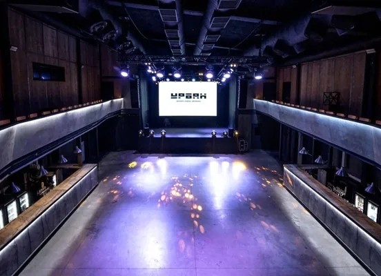 Urban — интерьер зала
