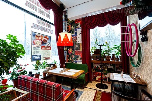 Первый этаж — Кафе Вареничная №1 на Цветном бульваре, Москва