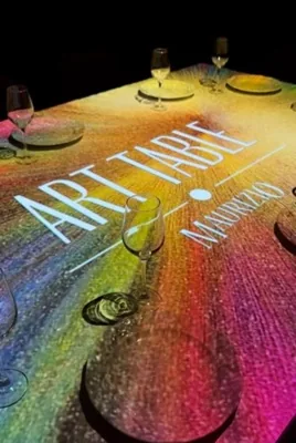 Лофт пространство с мультимедийными стенами и мультимедийным столом Art Table на -1 эт. — интерьер зала