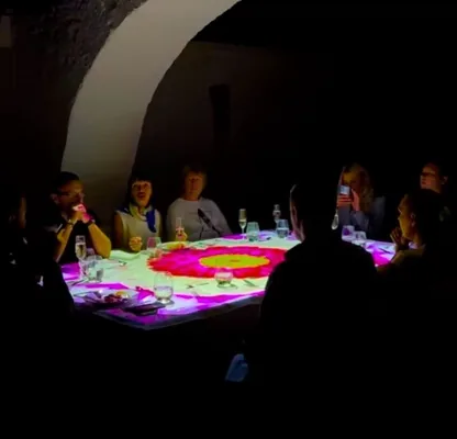Лофт пространство с мультимедийными стенами и мультимедийным столом Art Table на -1 эт. — фото 4