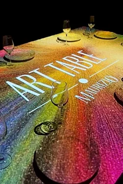 Лофт пространство с мультимедийными стенами и мультимедийным столом Art Table на -1 эт. — Ресторан Итальянской кухни Maurizio / Маурицио