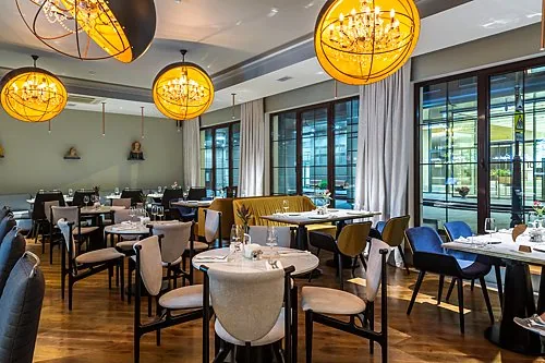 Основной зал — Kislovsky Taste&Place
