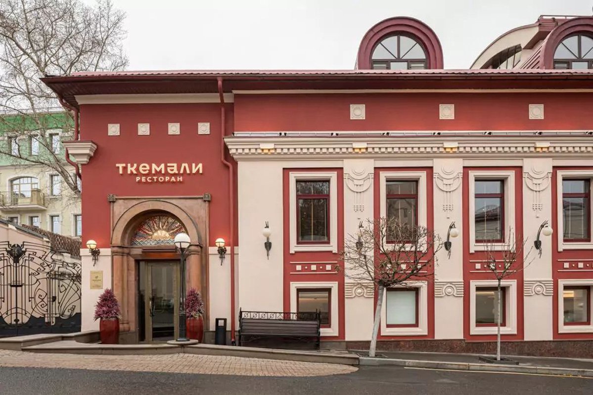 Ресторан Ткемали на Малом Ивановском, Основной зал — фото