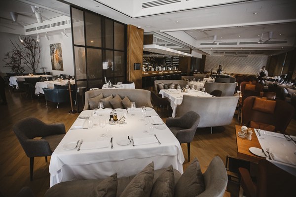 Логотип Ресторан Selfie