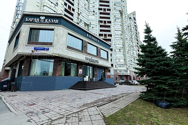 Зал 1-го этажа — Баран V Казан, Москва