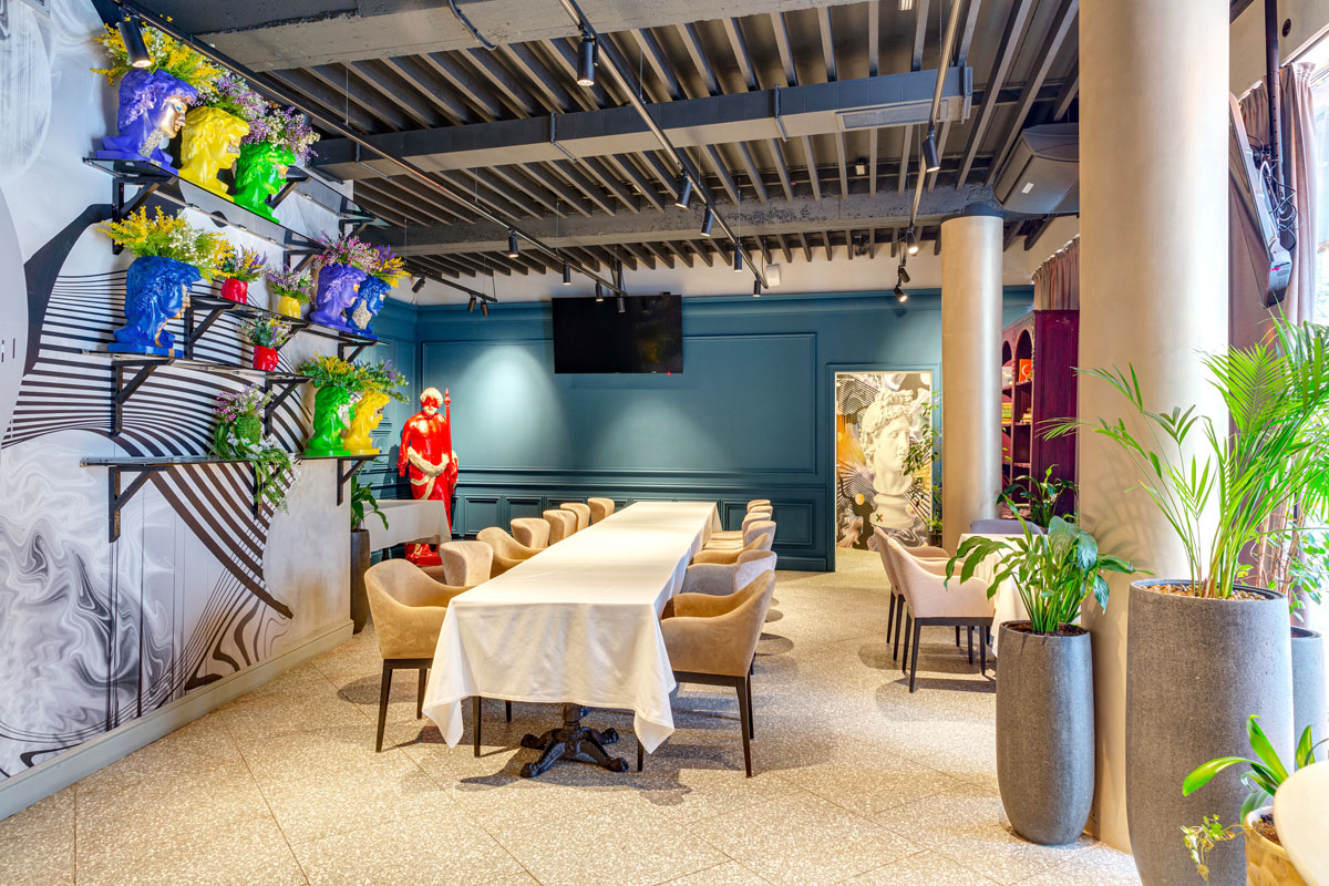 Зал 2 — Ресторан и бар Семнадцать XVII