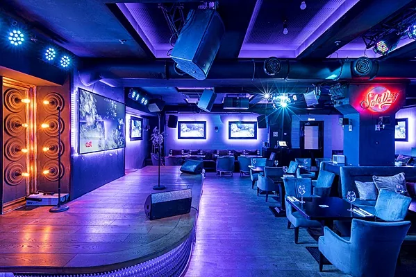 Soloway karaoke club & night bar / Соловей, Основной зал — фото