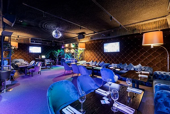 Soloway karaoke club & night bar / Соловей, Основной зал — фото